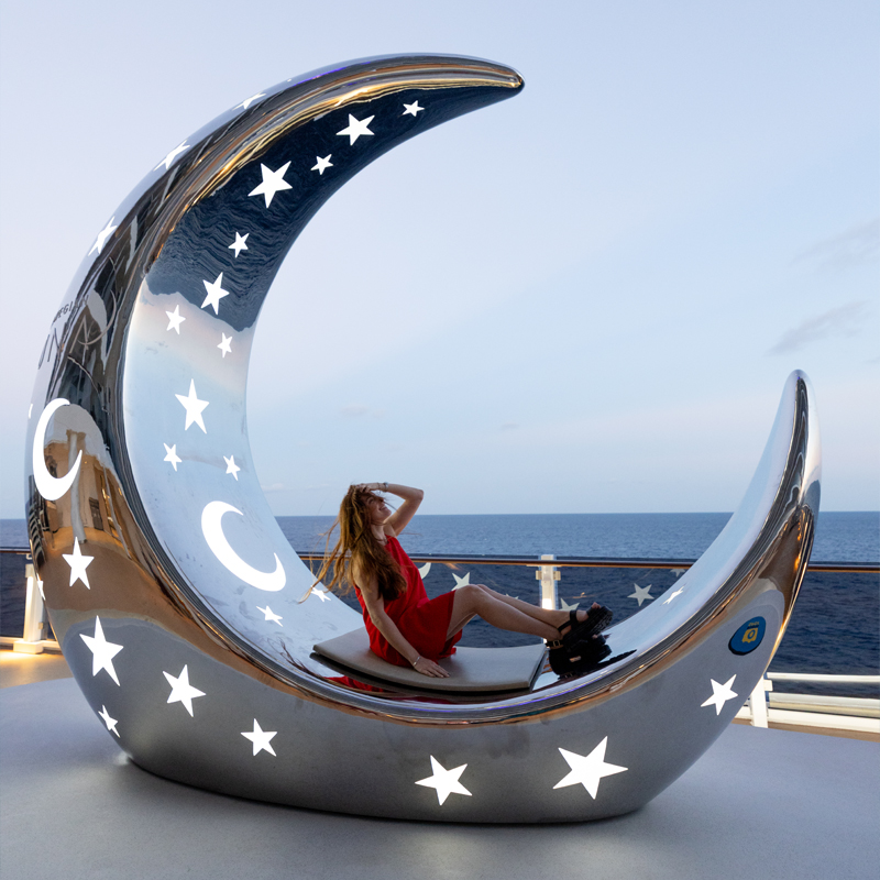Norwegian Luna - View Gallery